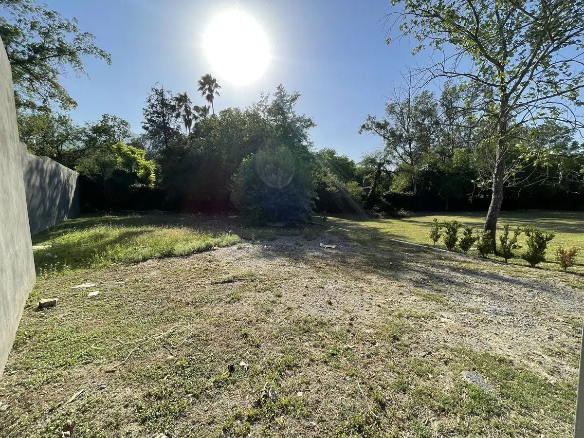 Terreno en Venta en Robleza, Zona del Uro en Carretera Nacional — foto 1