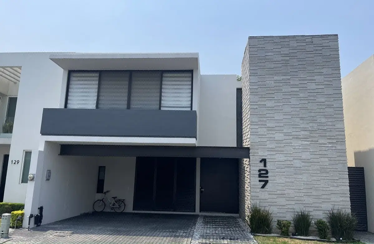 Casa en Renta en Privada La Herradura, Zona Carretera Nacional. Monterrey — foto 1